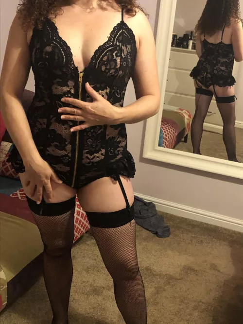 Morning, DM for a free OF trial xx