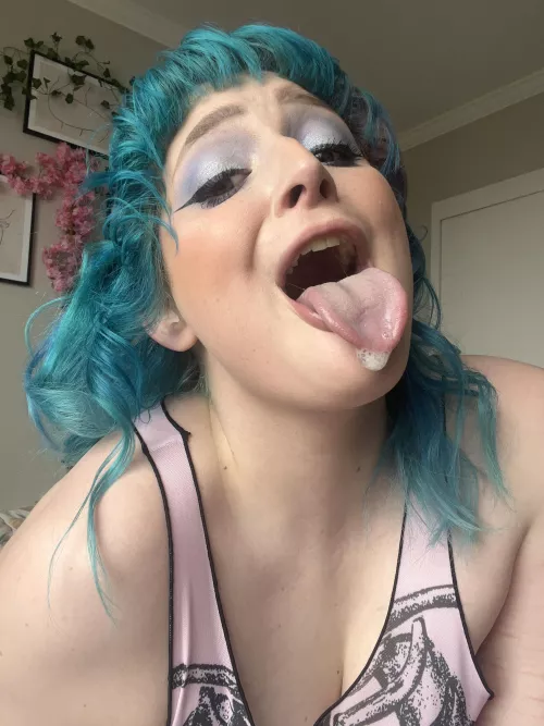 On the tip of my tongue [oc]