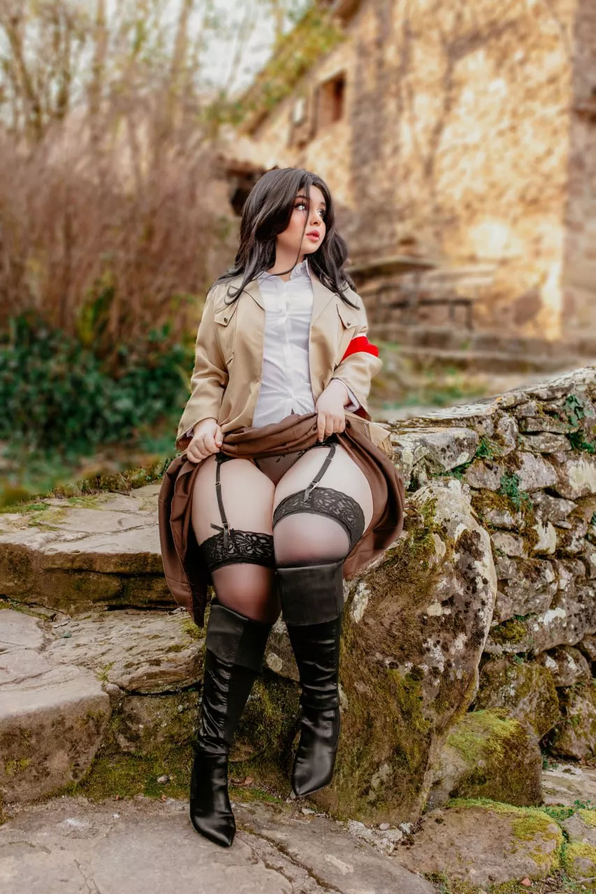 Pieck Finger by Bunnie_wifey