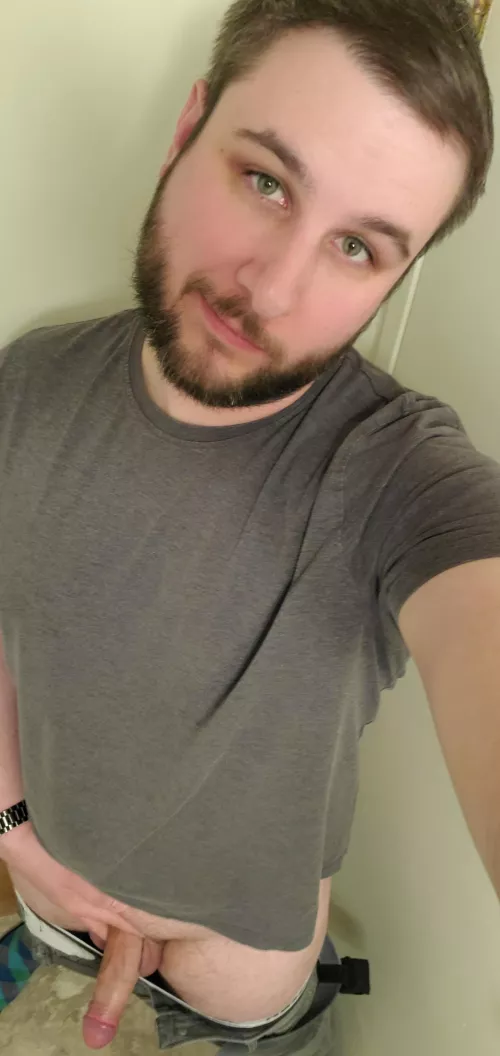 Slightly bored tonight. What to get up to 🤔