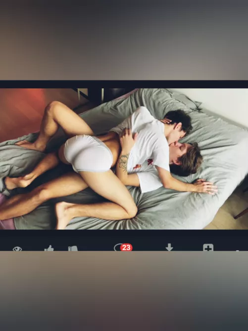 So sexy watching them make out