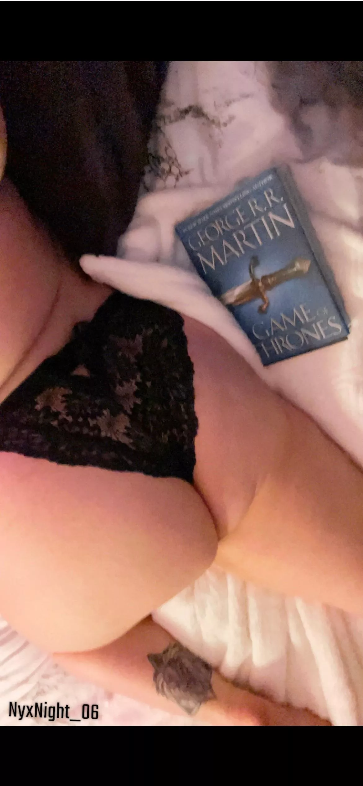 Summer Reading 🗡️ [f]