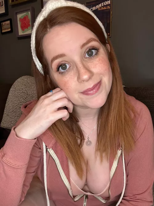 This is my “I’m a very good listener” face! [F]