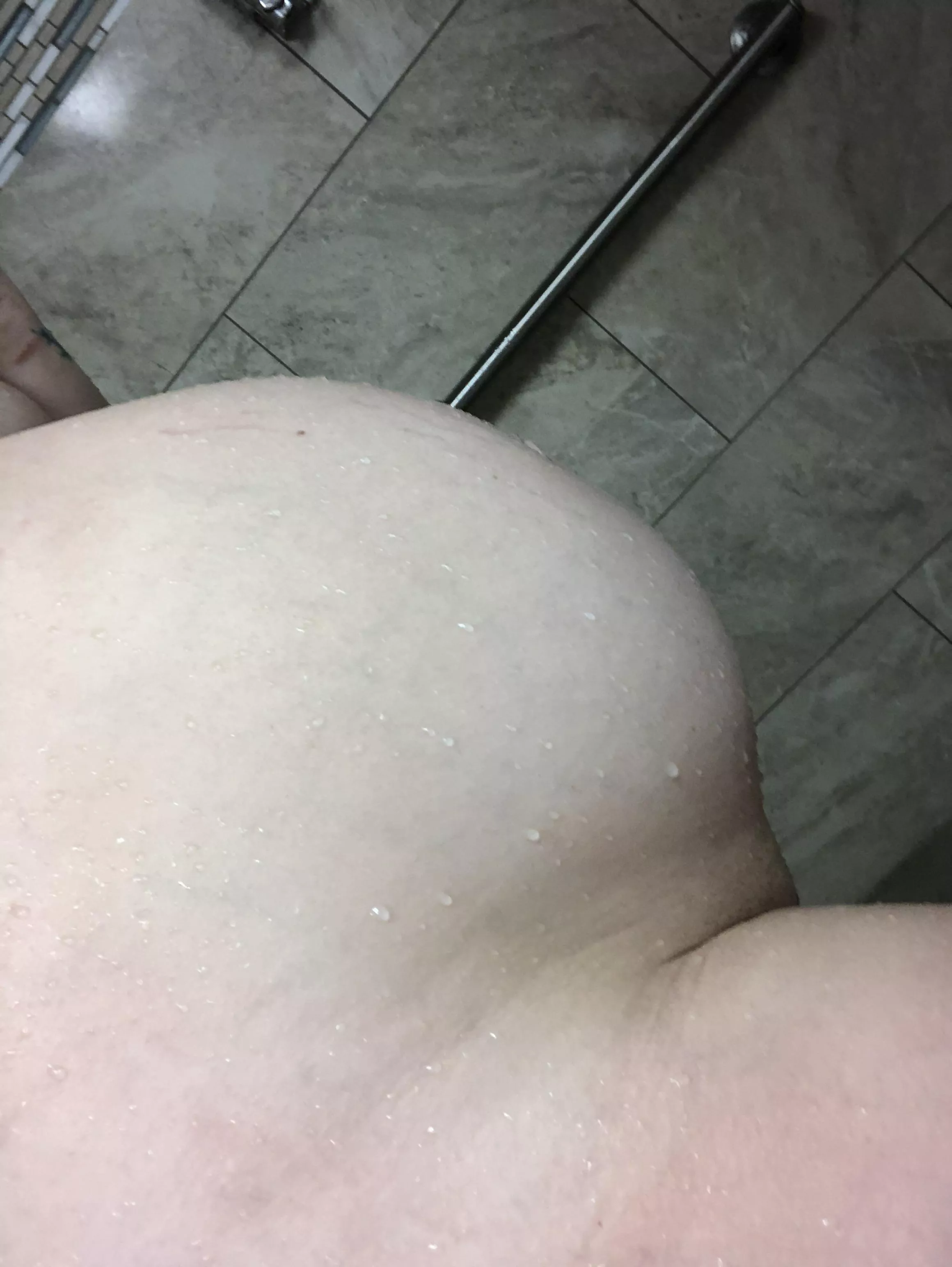 Who wants to join in the shower 💦