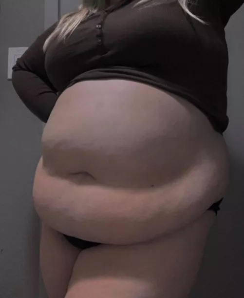 Would you like to stuff me till i reach my limit 🤤?