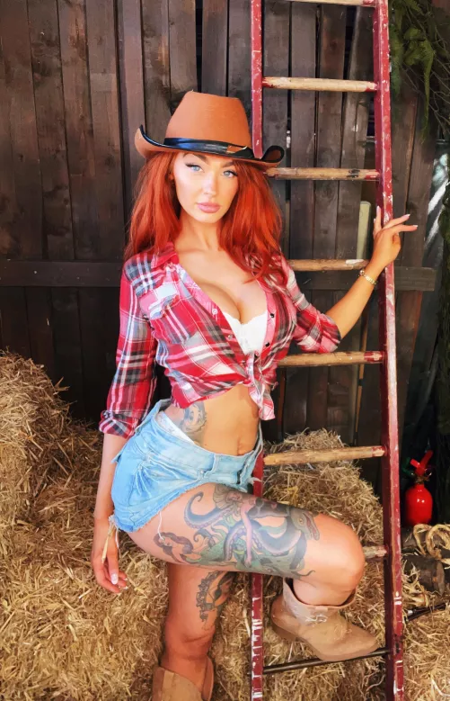 Your cowgirl is waiting for you 😌