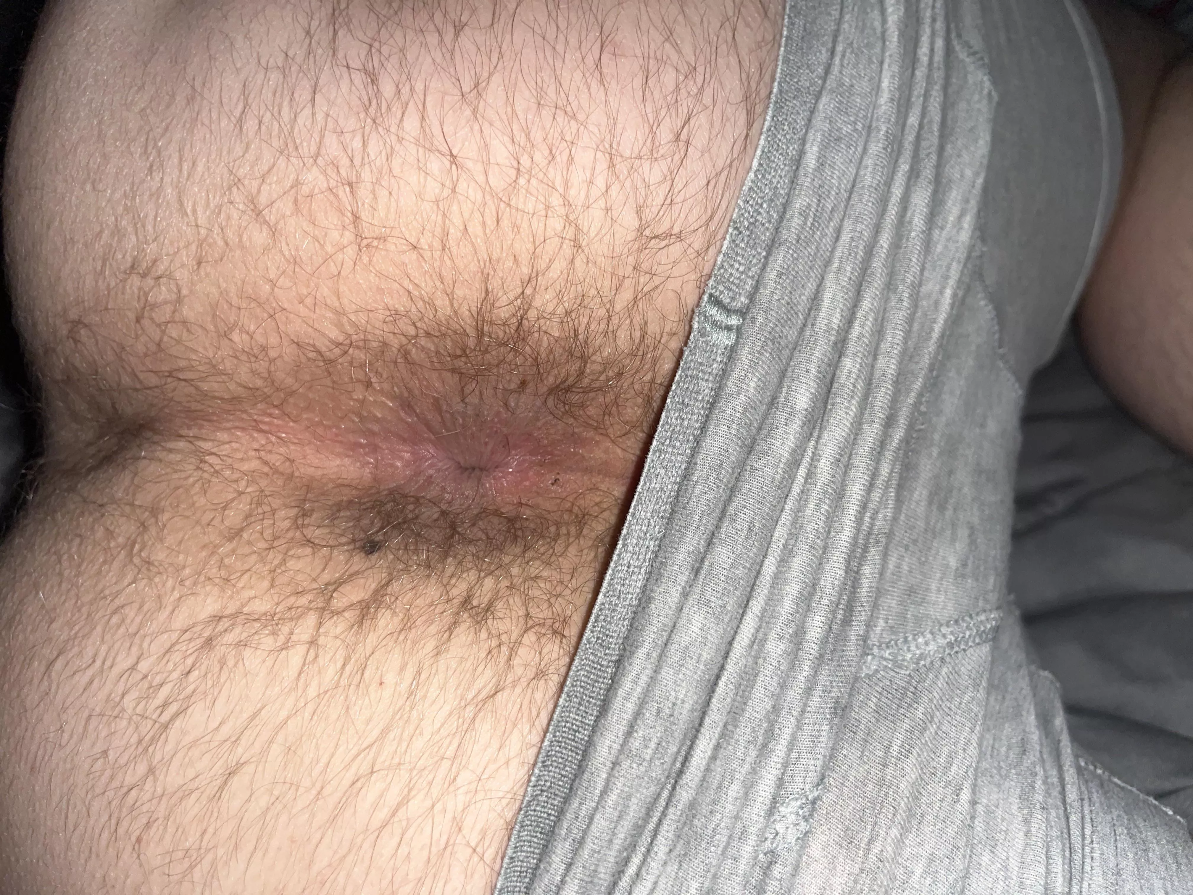 [21] Come use this hole