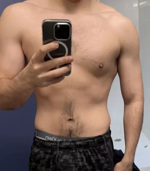 22 college beefy muscle bro kinky af, scat subs hmu @jsg3301