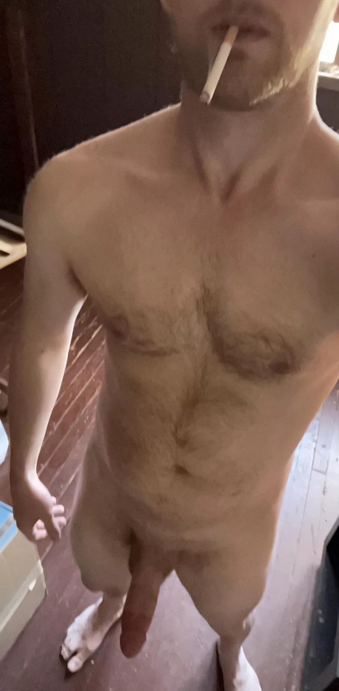 29 m Sunday afternoon cigs and edging. Join me Oneman800