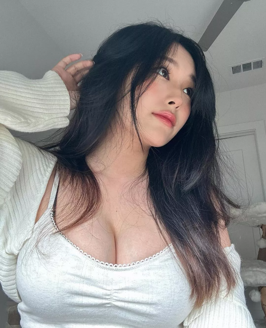 Busty cutie
