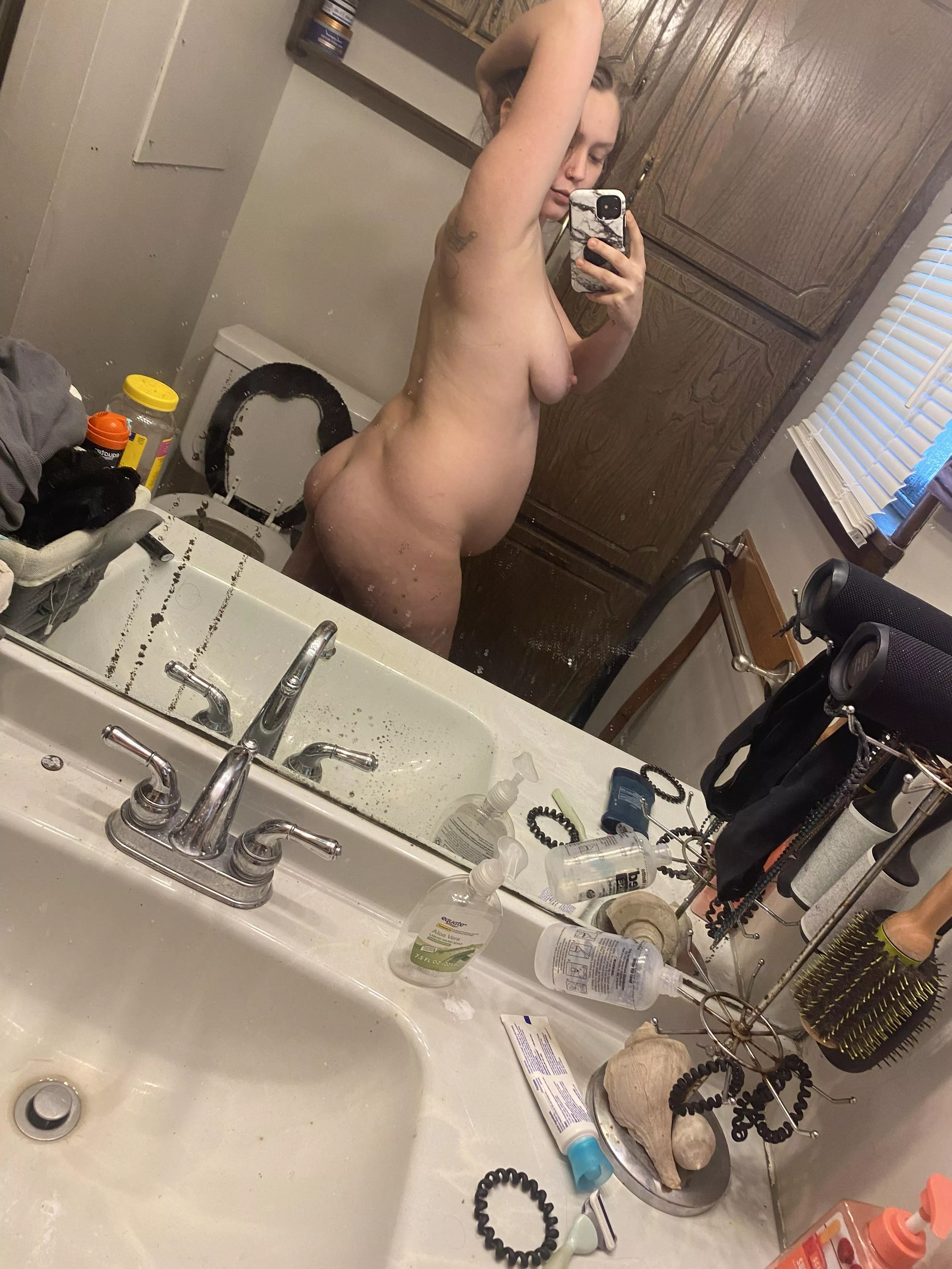 Can barley tell I’m pregnant from the side