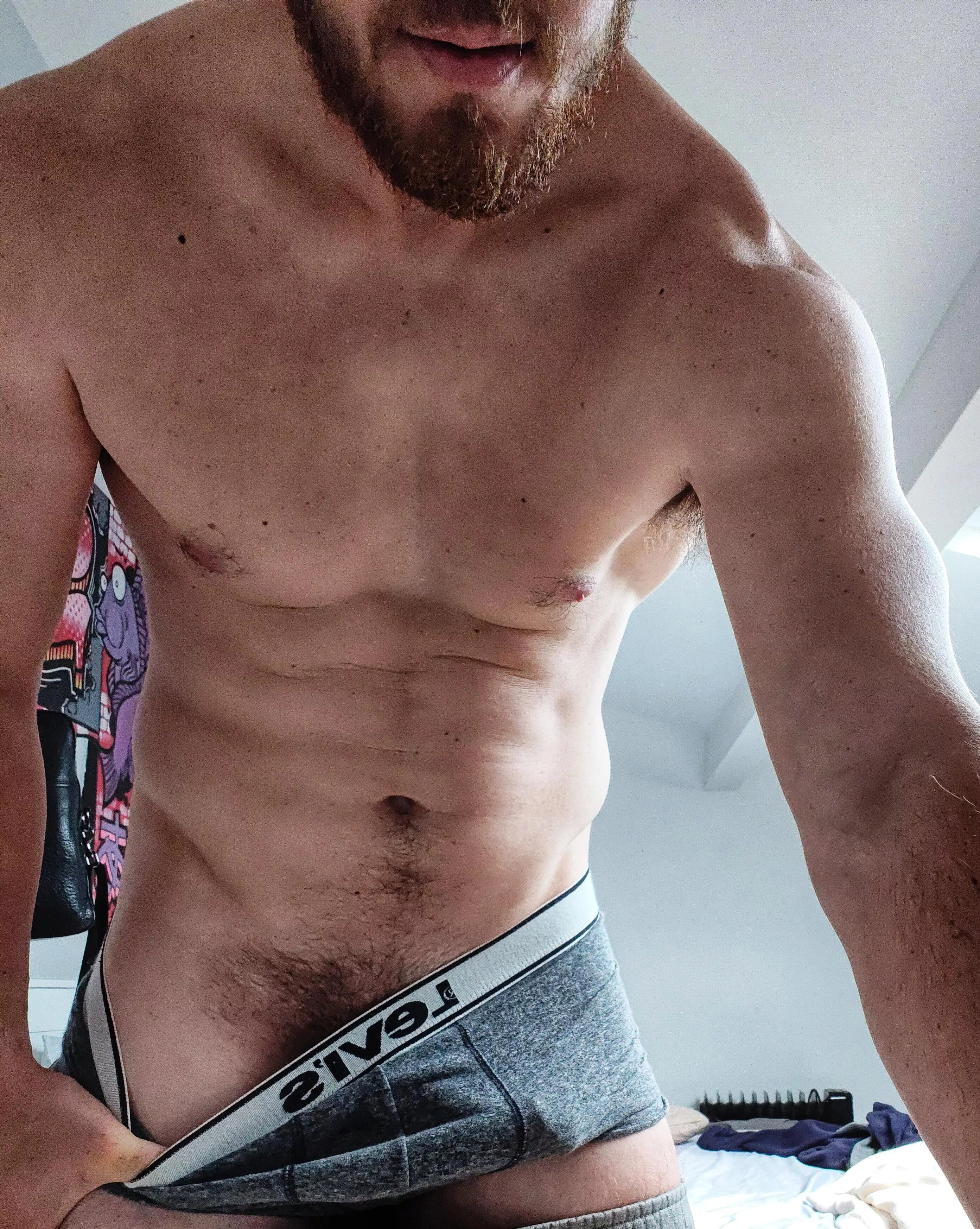 Can Daddy give you a hand?