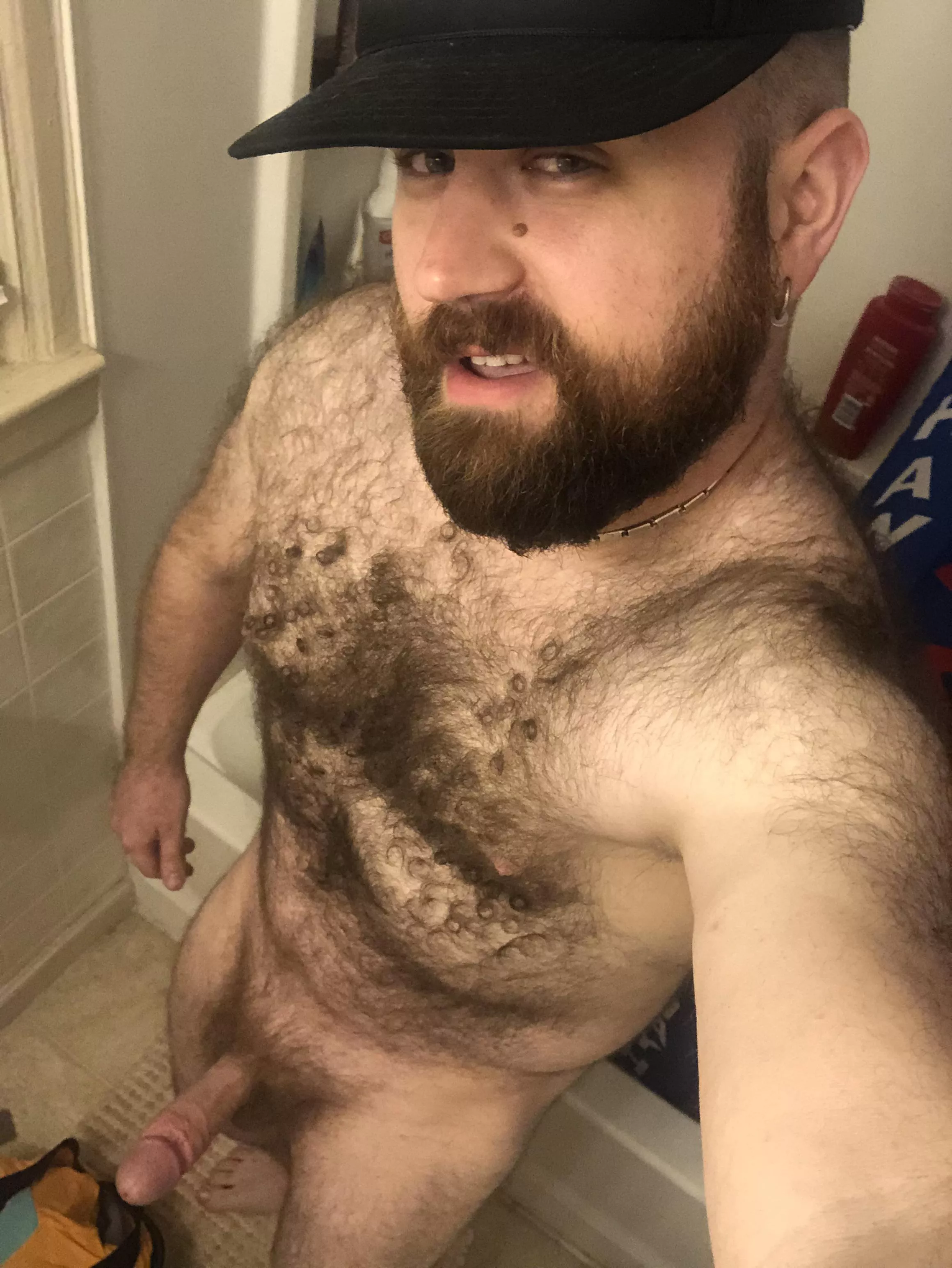 Does this belong here 🧔🏻