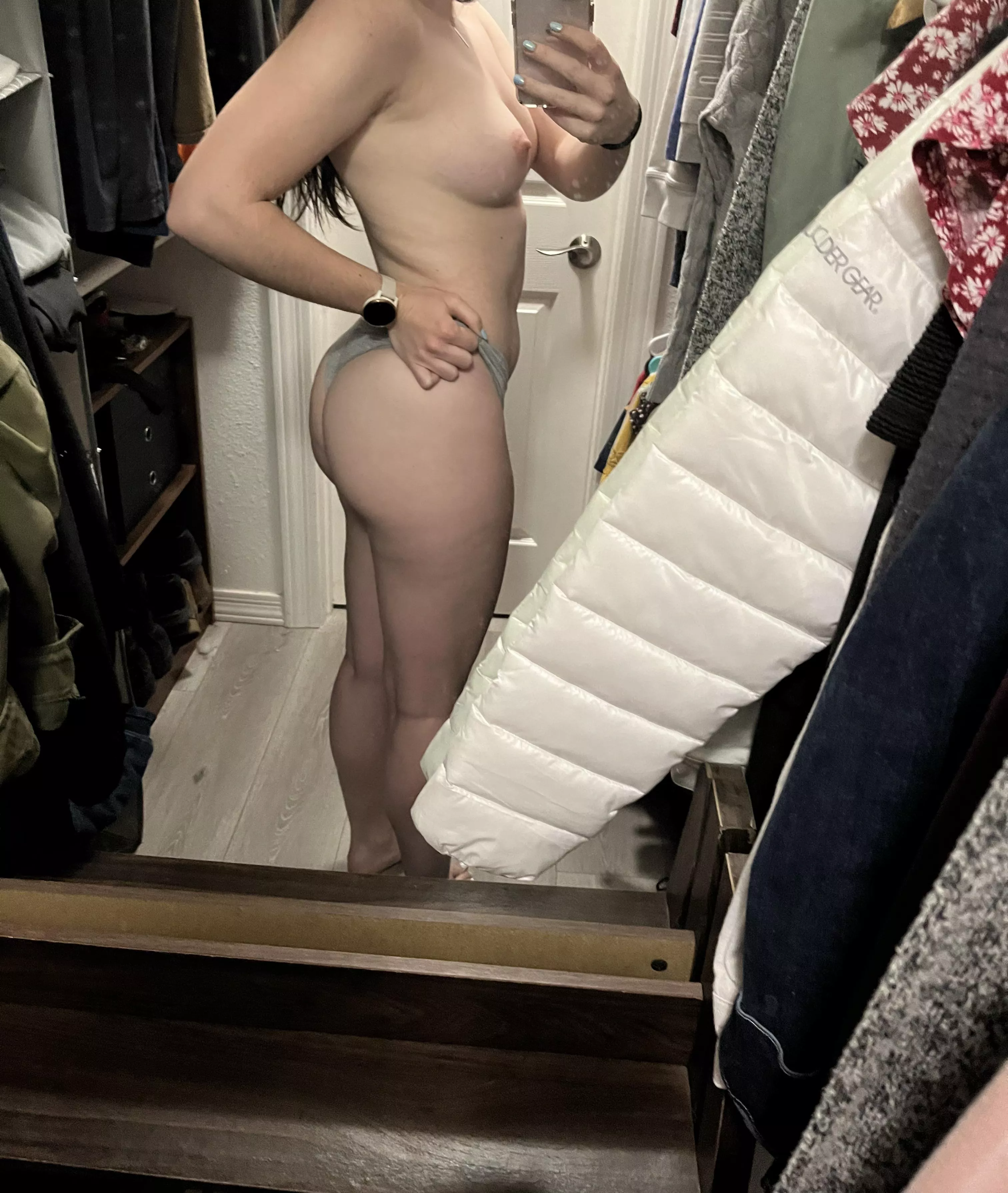 (F) 21 123lbs 5’3