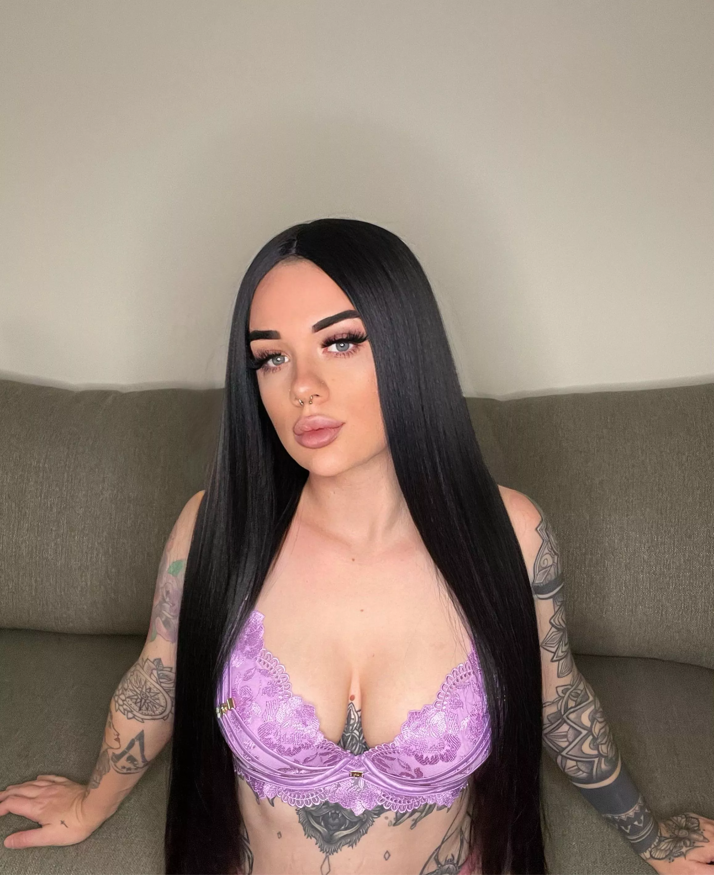 Freaky goth girlfriend 🖤