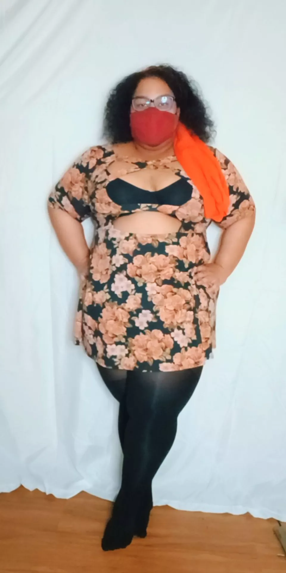 Got new tights! Can't believe I can finally wear tights that fit over my thiccy thighs lol