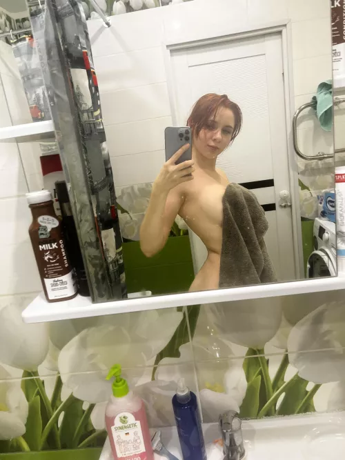 Hey, stay away from me, otherwise I might fall in love with you. 🤩