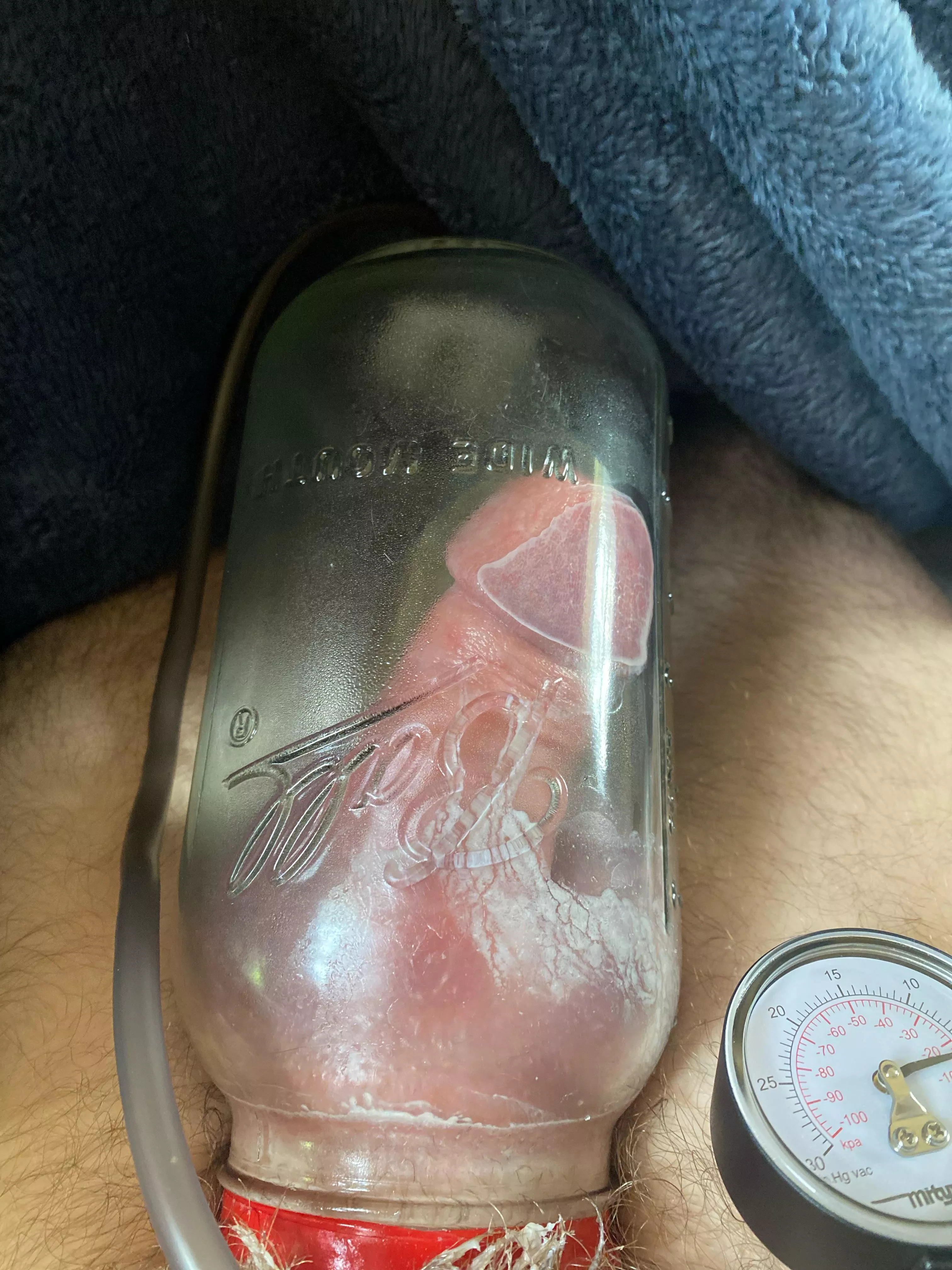 Hi everyone here’s my pumping session today