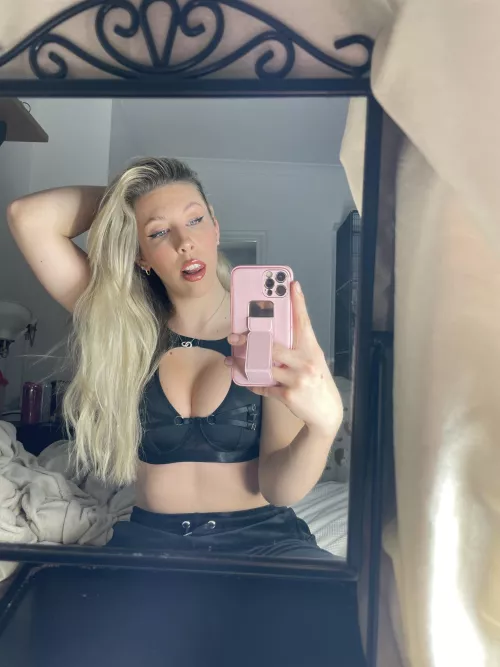 Hoping I can be your new online British girl😏😋