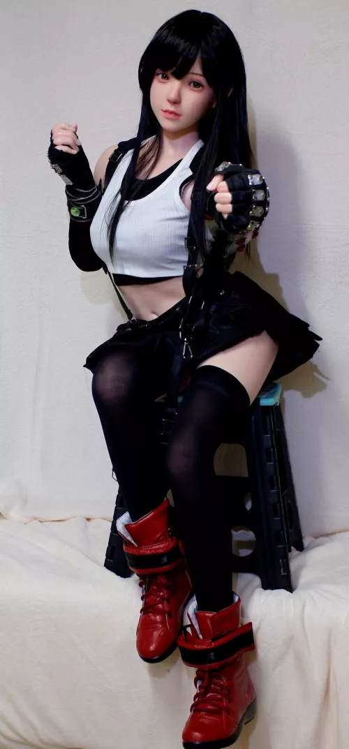 I found a picture I took 9 months ago on my computer. TifaLockhart cosplay😺