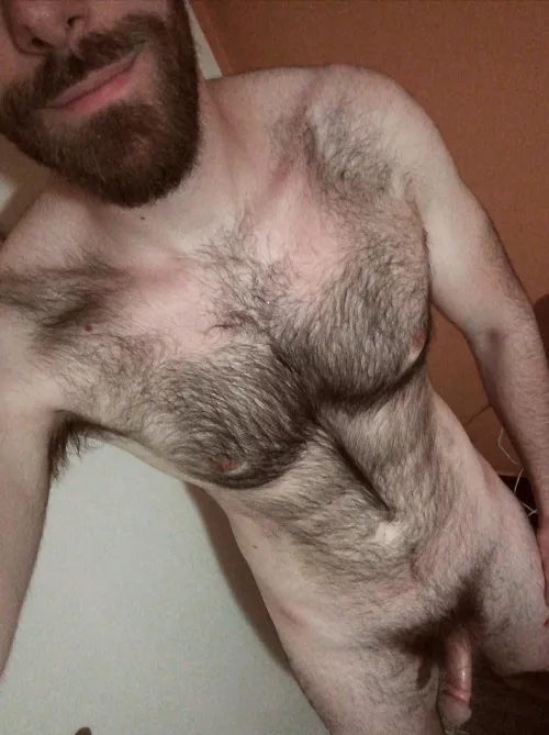 I just love how my chest hair looks at this pic