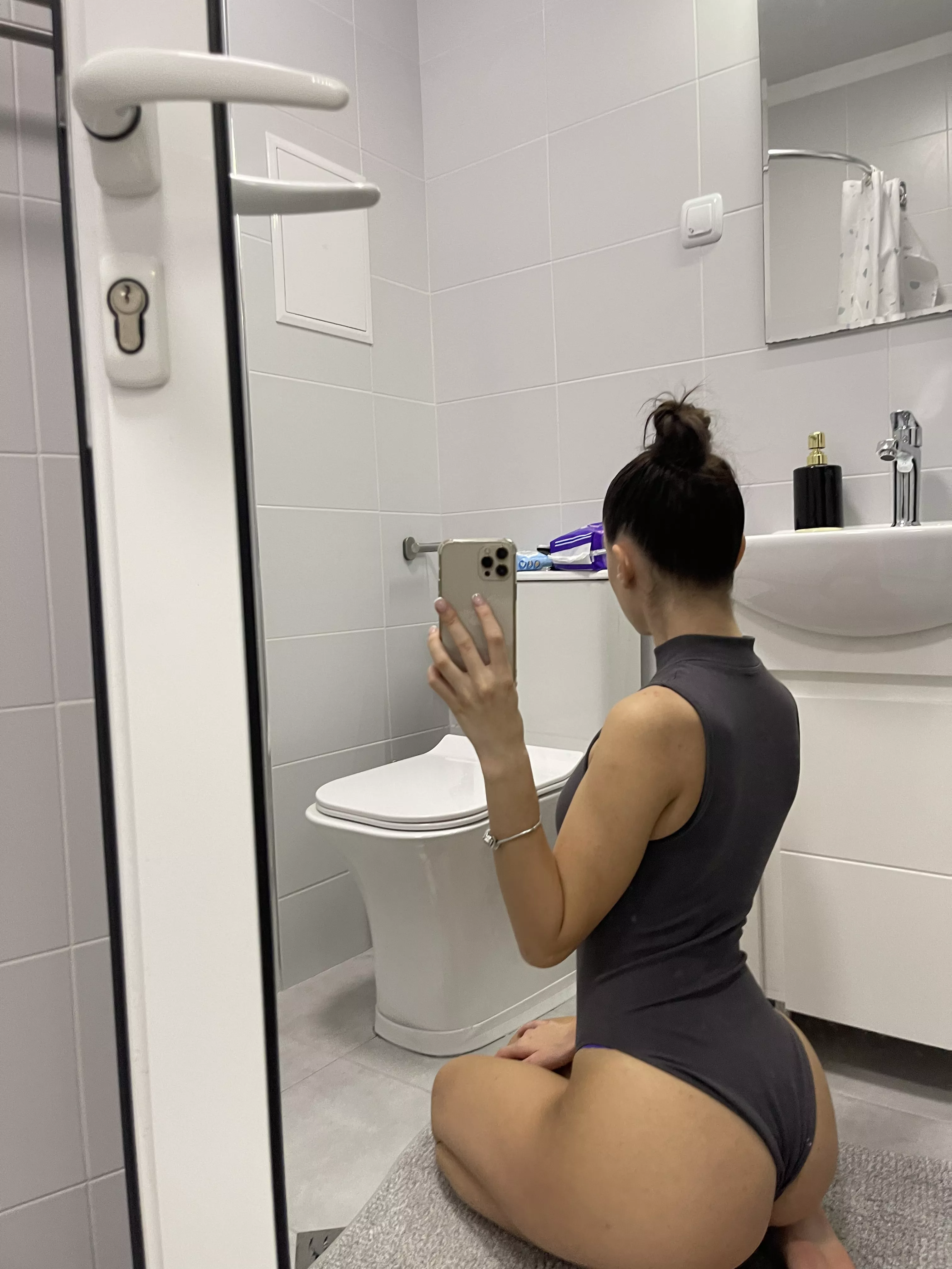 I just want to make you happy😋