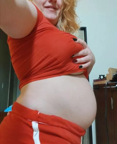 I'm really empty can someone give me a stuffing session?