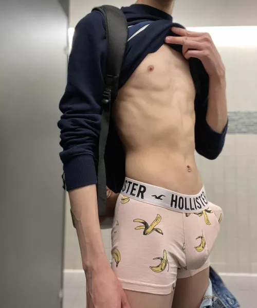 🍌 in the bathroom