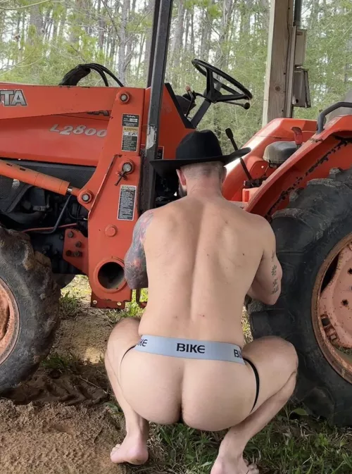 ITS GOTTA BE THE SPARK PLUG