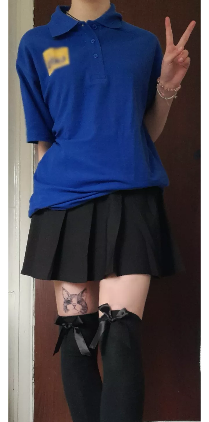 just a femboy ready for work <3