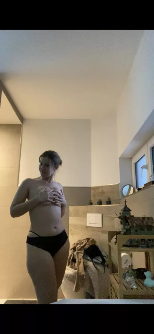 Just me [F] feeling sexy and horny