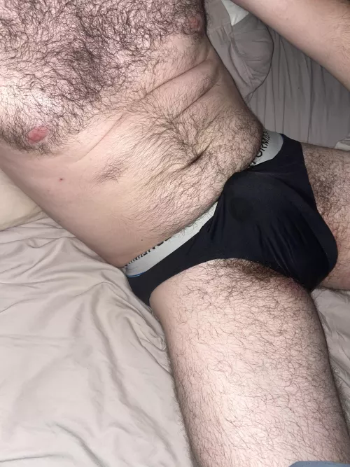Keen to chat with other hairy guys