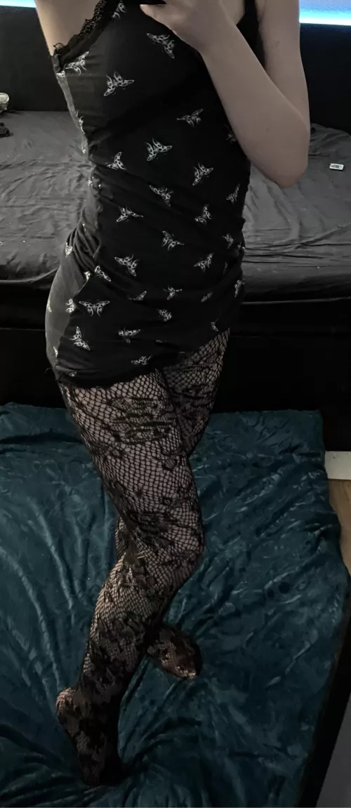 love my petite body 😍✨