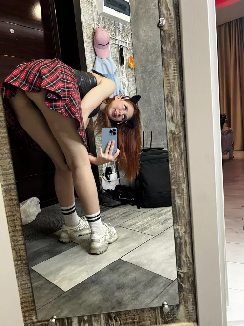 This skirt looks great on me, and so do you. 🌶