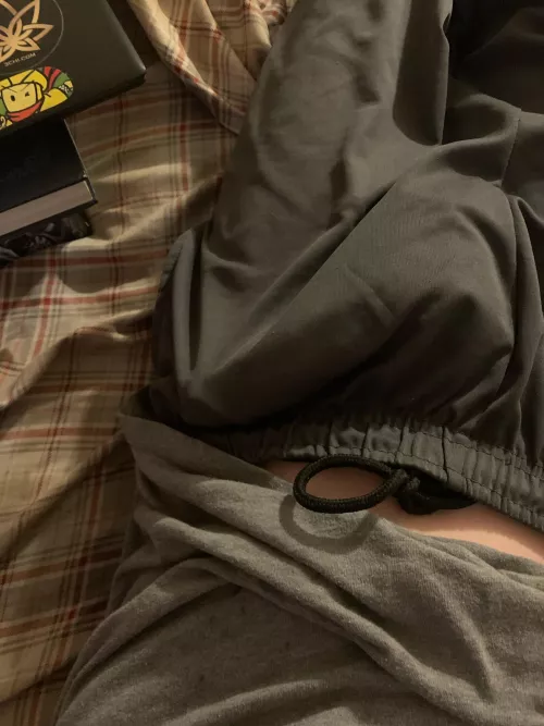 Thought i was looking good in my gray shorts, what do you guys think?