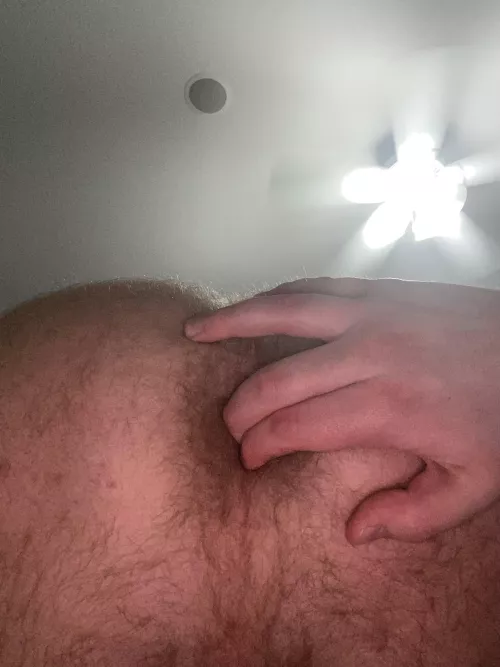 who wants to give me the real thing 😈