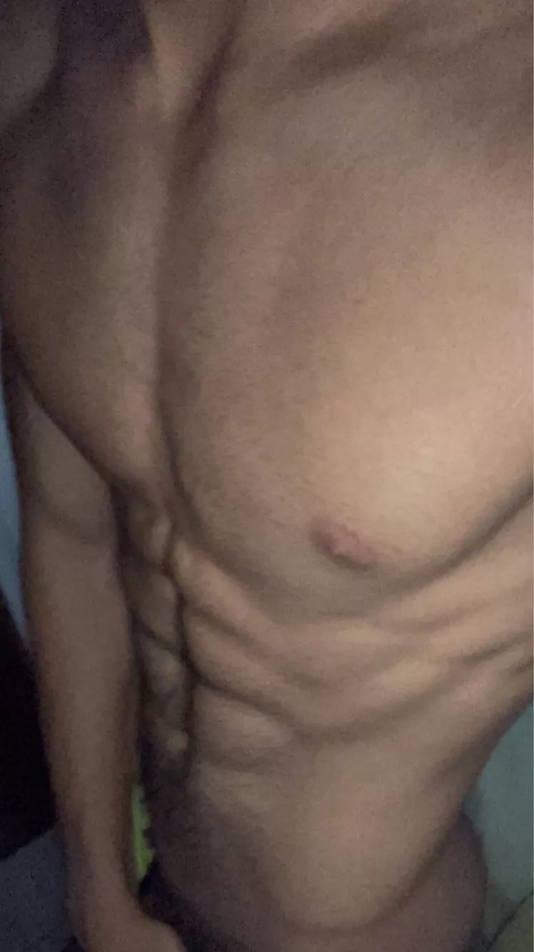 18 for fit/muscular bros to stroke with. dm me!