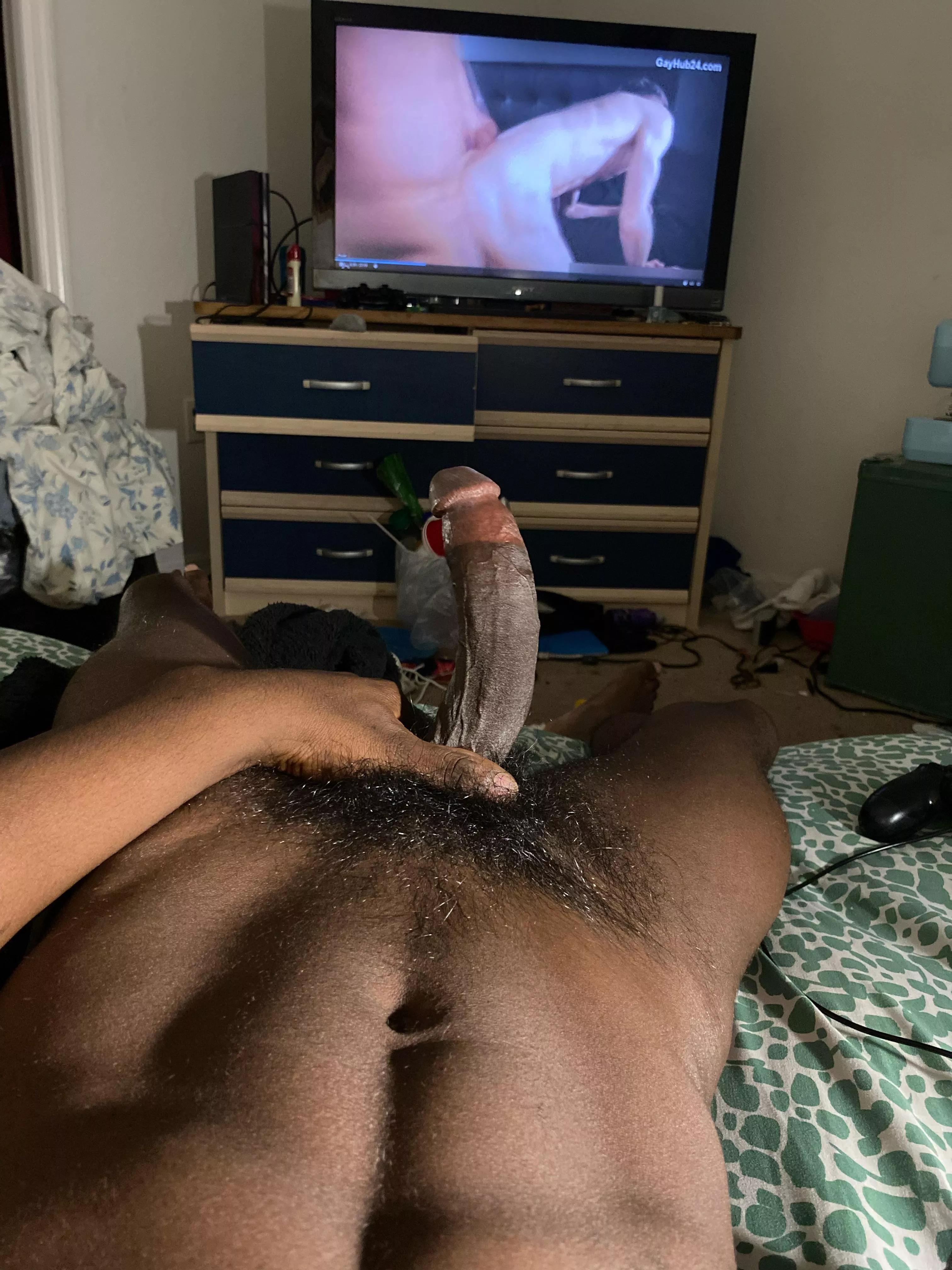 20 m into hairy hung fit verse guys face++ ceddie.223