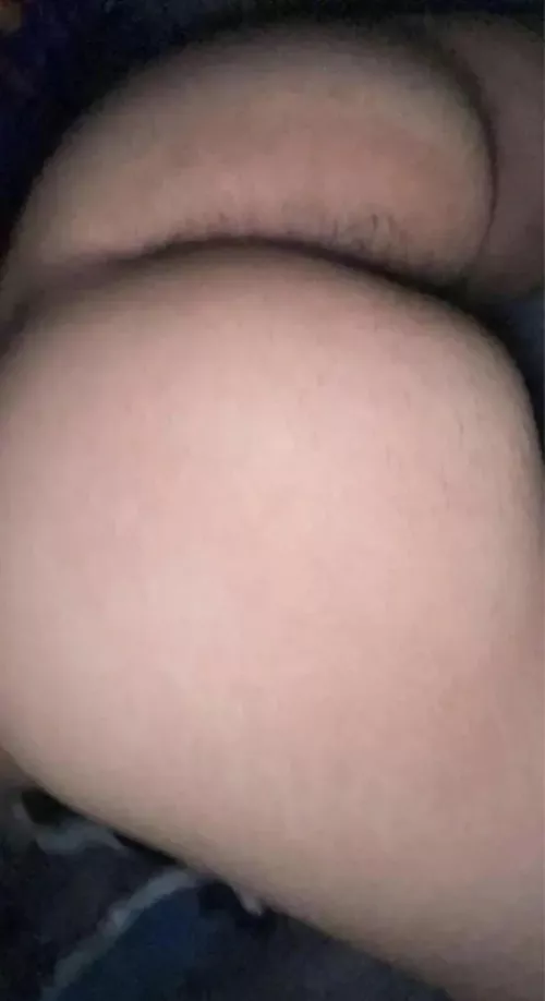 20, who wants to see more of this ass?