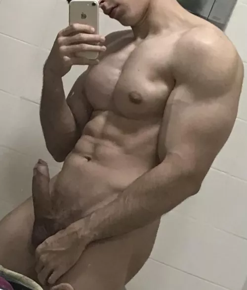 [22] On your knees… 😏