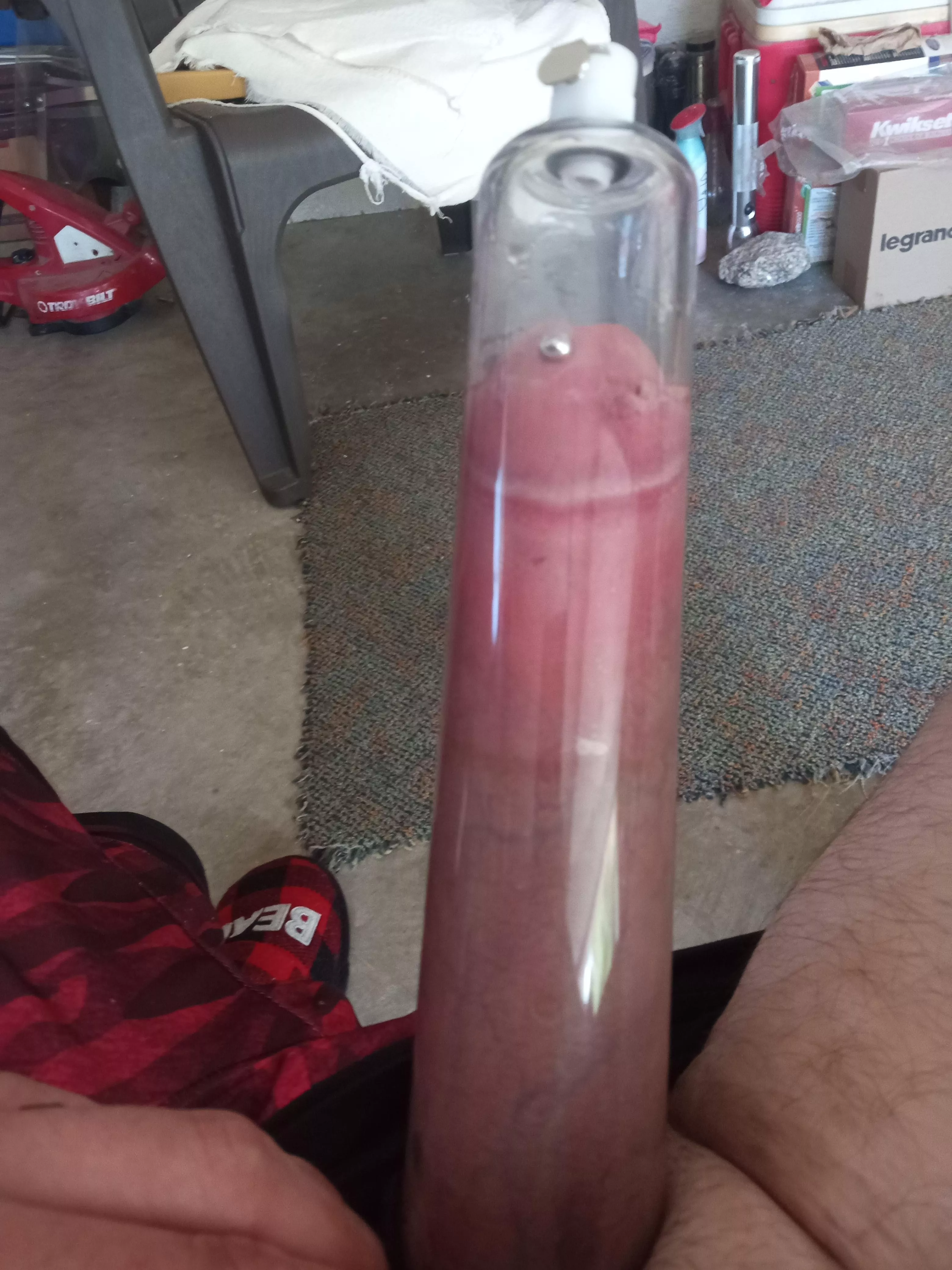 31[M] 5 minutes pumping ad the tube is almost full