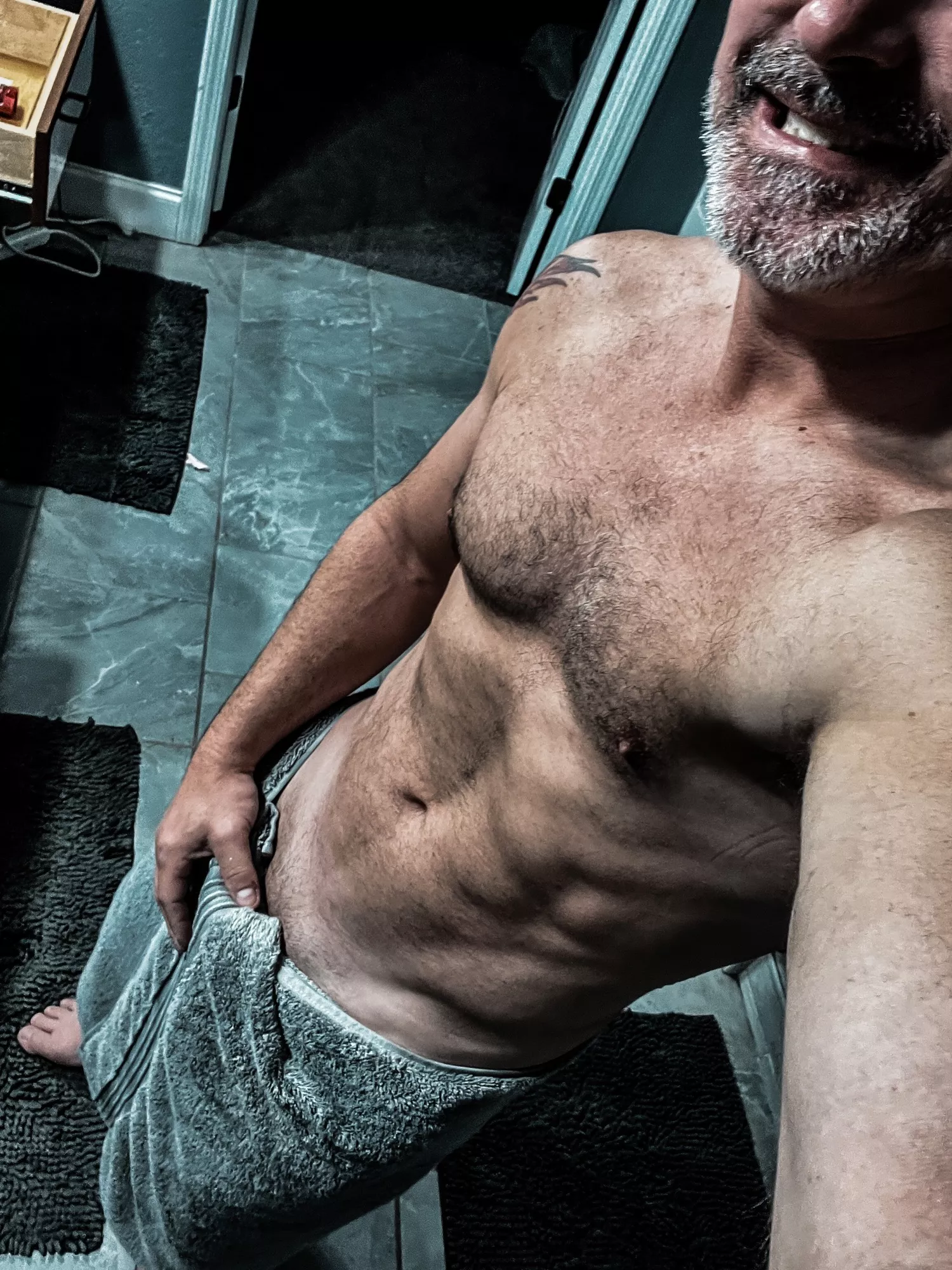 [44] Fresh and clean…wanna get me dirty again?