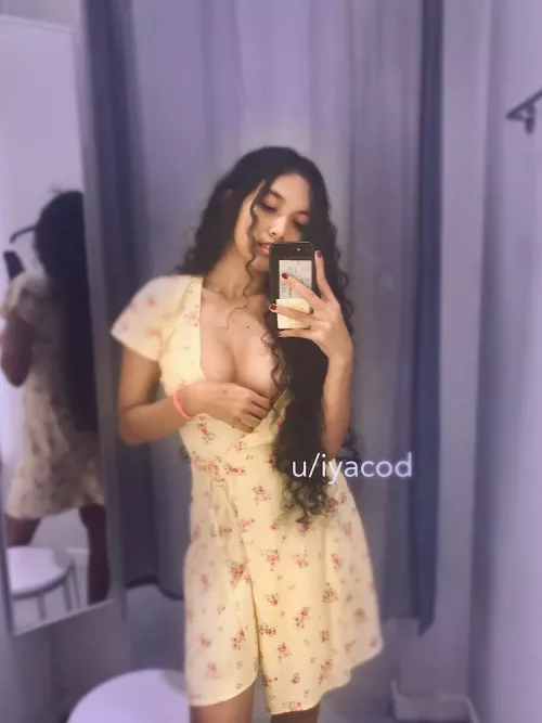 Aaa I regret not buying it after I tried it on. When I came back to the store, it’s out o[f] stock 😭