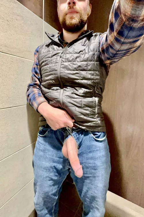 Anyone have a thing for hung lumberjacks?