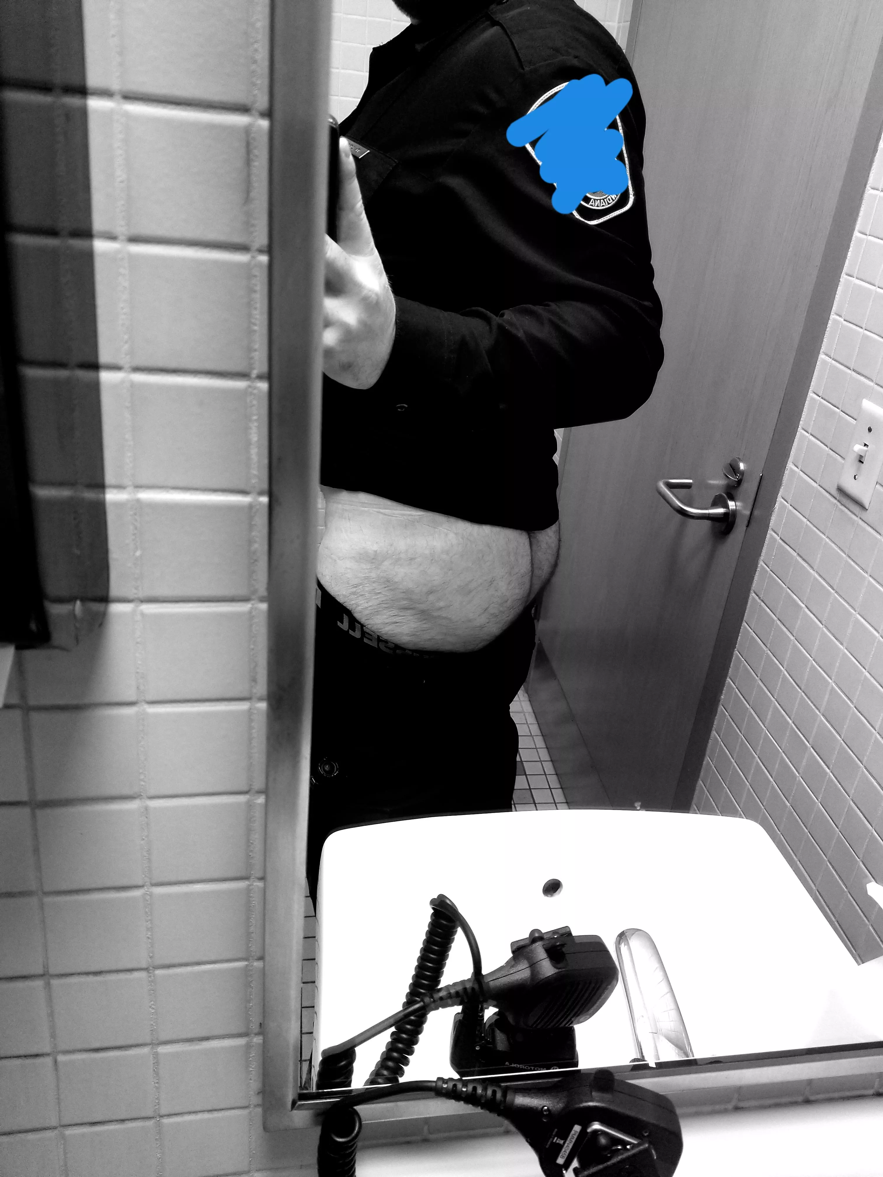 Are bi uniformed men welcomed here?? Just don't tell my lady! Secret oral bottom here...