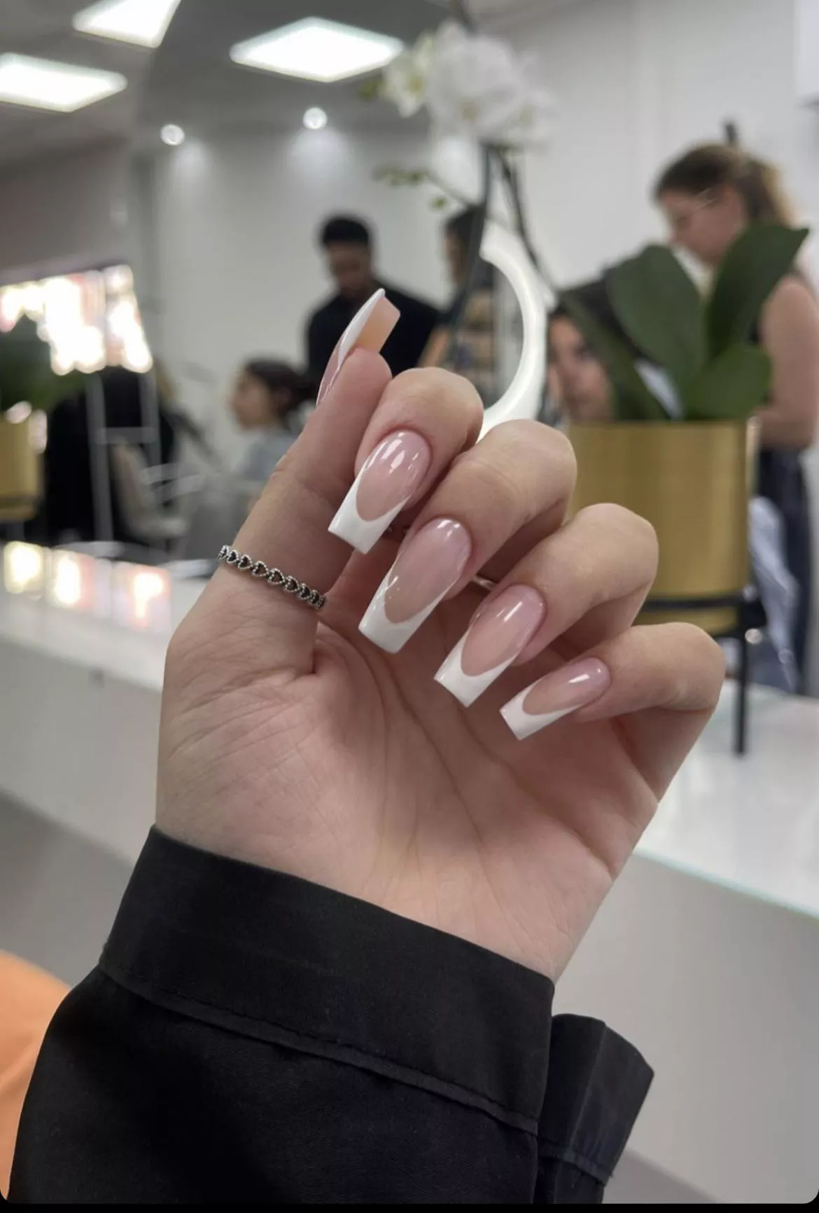 Can’t get it wrong with a set of french claws right?