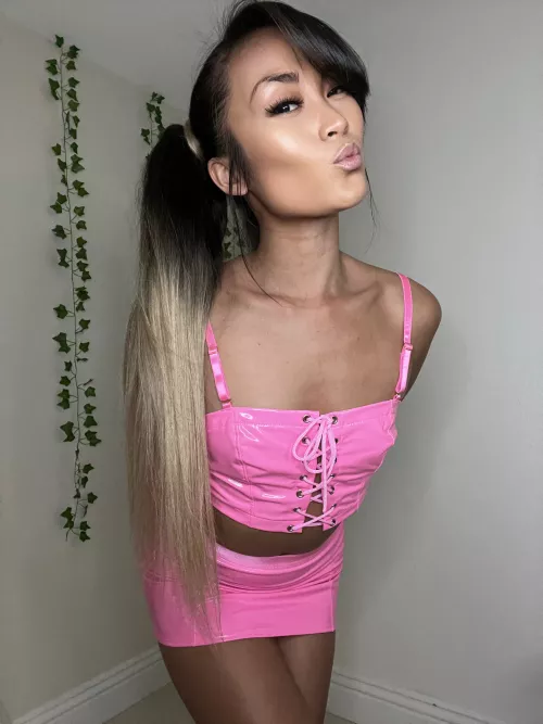 Do you want to see me naked right now?😜😈