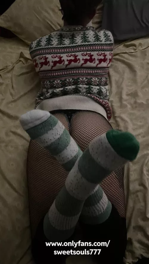 [F] socks and fishnets