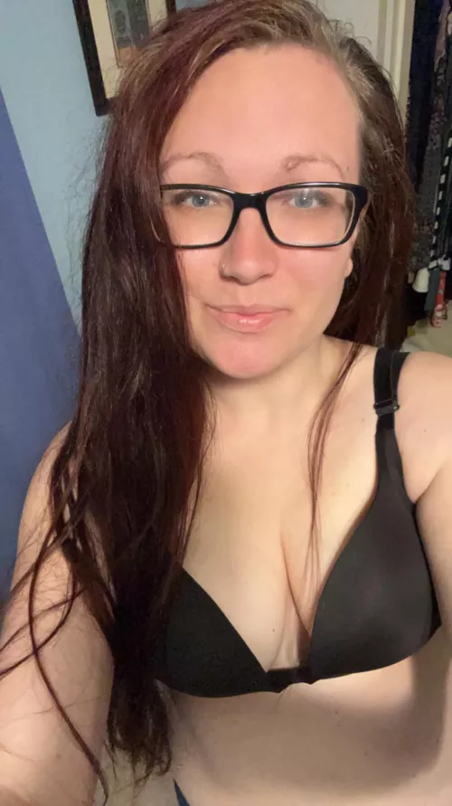 Good morning, stop by and say hi if you like my curves 36F