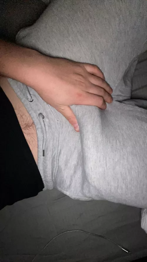 Gray joggers gotta love it